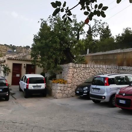 노토 La Suma Sumalia B&B 외부 사진